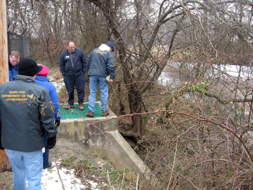 MDE investigators inspecting Hamerlee pumping station overflow conduit